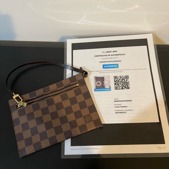 Louis Vuitton Damier Clifton Pouch - Picture 1 of 9